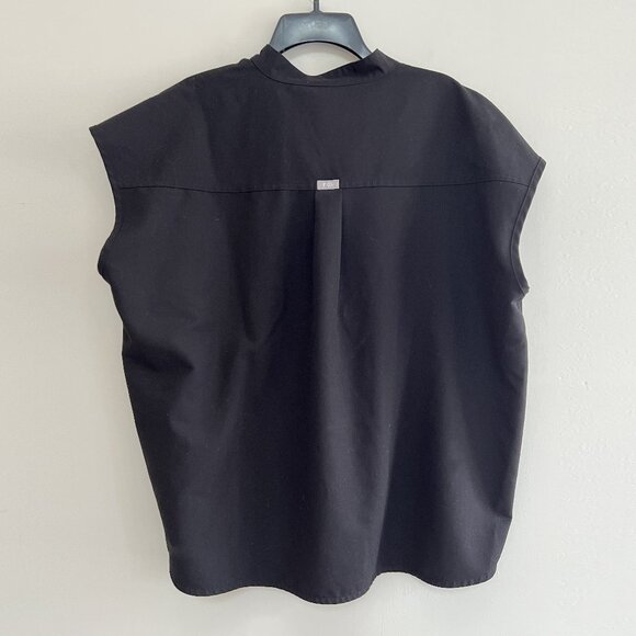 FIGS Rafaela Oversized V-Neck Scrub Top in Black, size XL - Picture 4 of 9